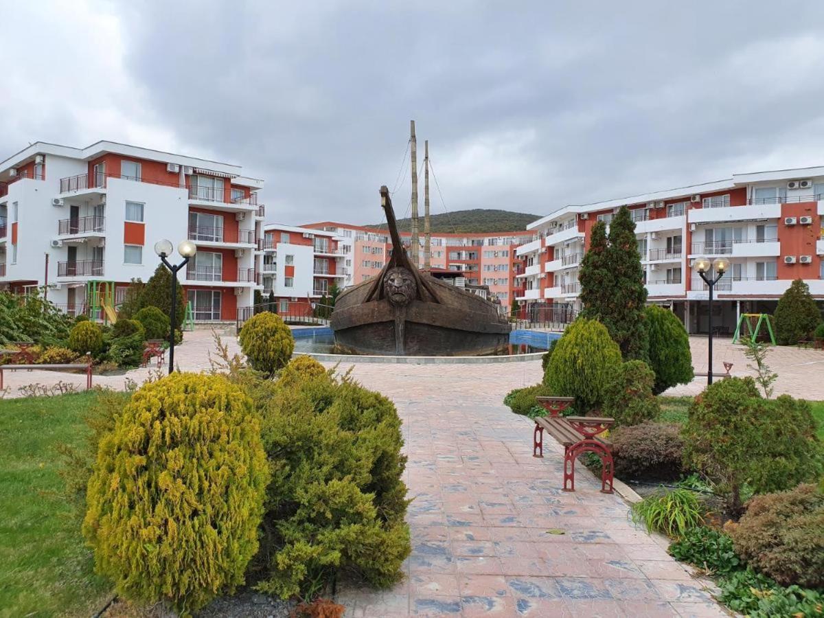 Fort Knox Privilege C-4 265 Apartment Szveti Vlasz Kültér fotó